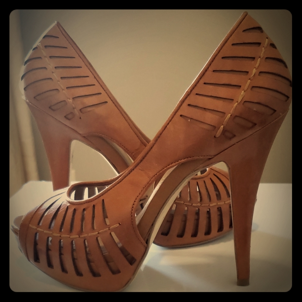 BCBG tan platform heels